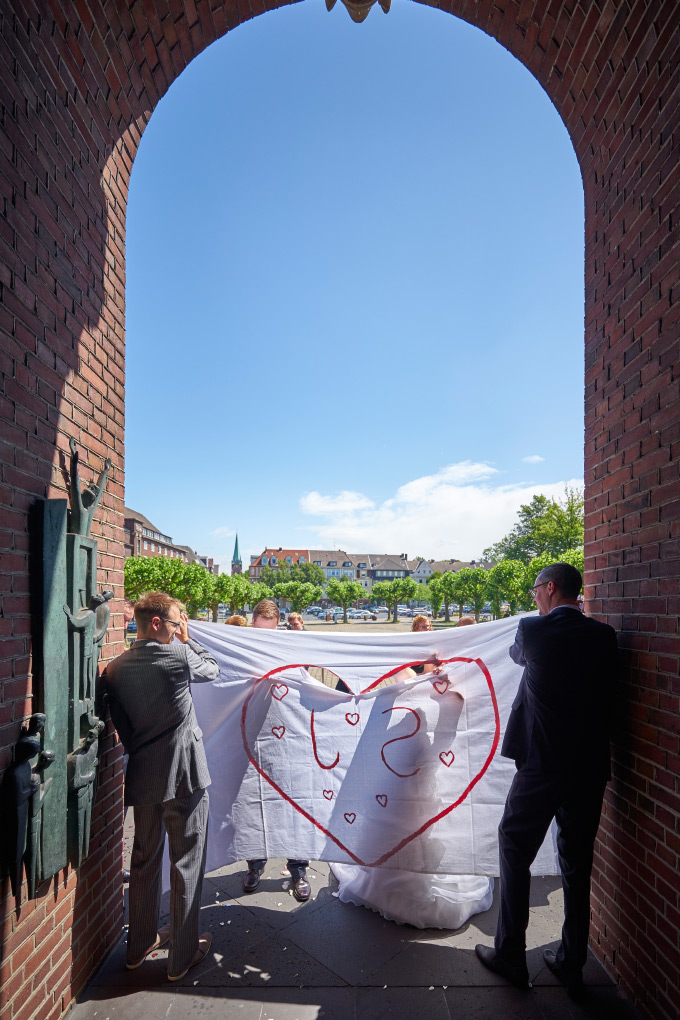 Nach der Trauung vor dem Rathaus Herne Bild 4